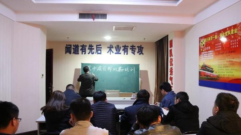 初级中级会计联报课程，价格背后的考量因素