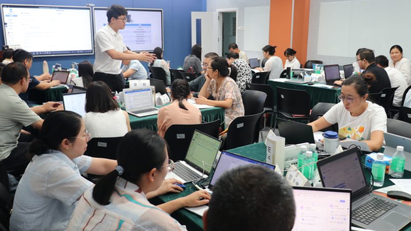 成都少儿编程定制课程价格