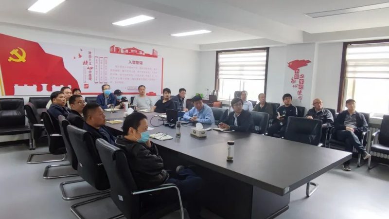 公司内训与户外拓展：两种培训方式的差异解析**